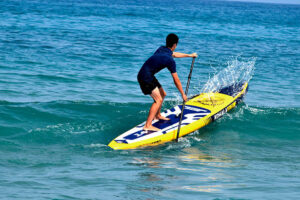 La Mejor Época para Practicar Paddle Surf: Cómo Elegir el Momento Perfecto
